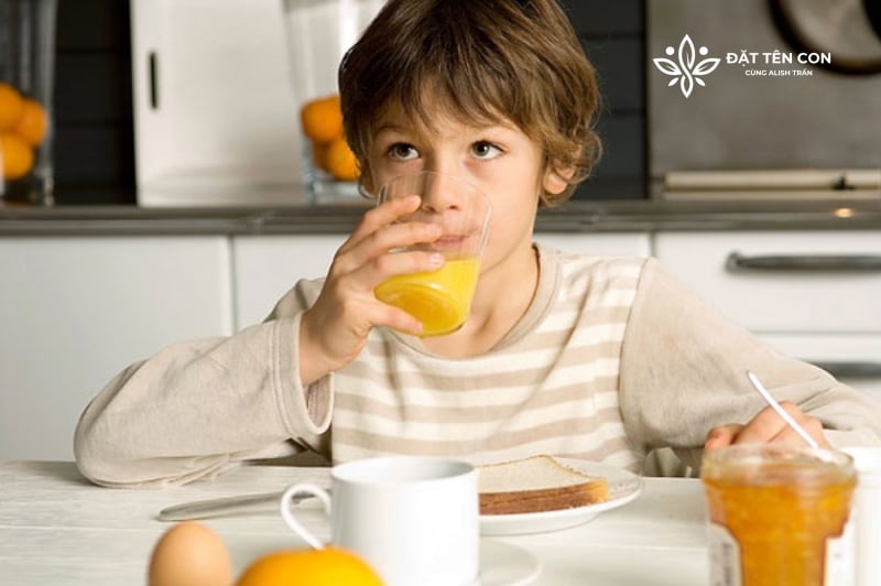 Biệt danh ở nhà cute cho bé trai theo các loại nước uống