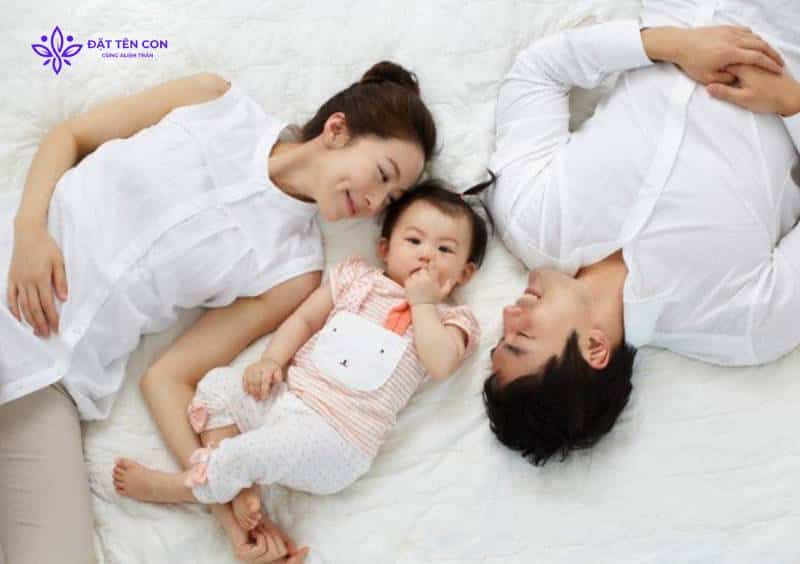 Tên bé gái hợp tuổi bố mẹ