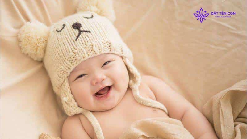 Tên hay cho bé gái họ Hoàng thể hiện sự may mắn, thành công