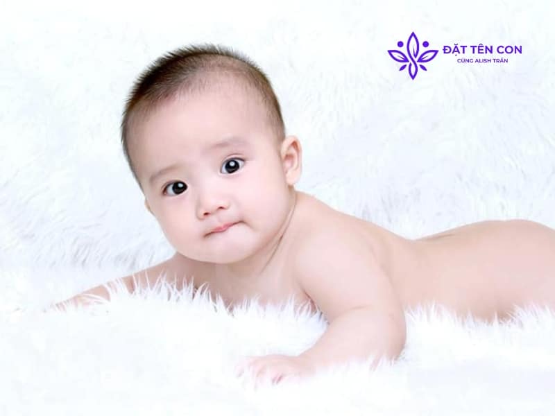 Chỉ số ngày sinh 8 của bé trai - Hé Lộ Vận Mệnh Giàu Sang & Quyền Lực