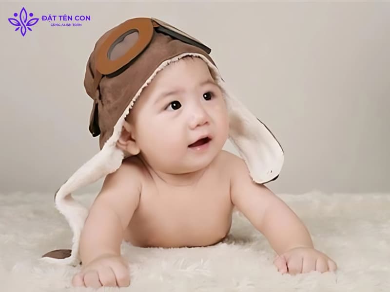 Chỉ số ngày sinh 8 của bé trai - Hé Lộ Vận Mệnh Giàu Sang & Quyền Lực